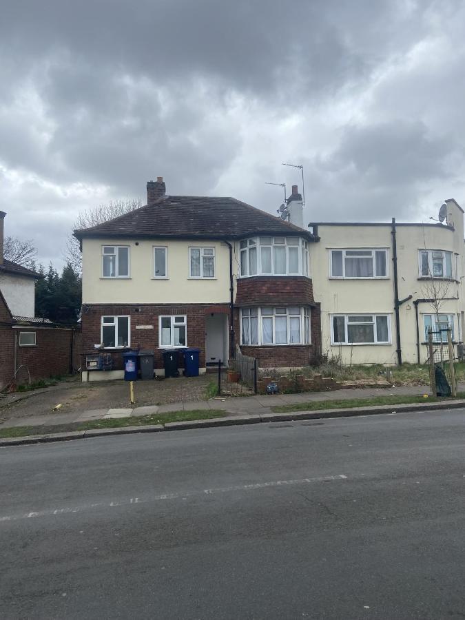 Grey Double Bedroom London Ngoại thất bức ảnh